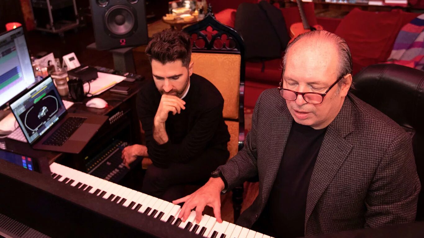 Циммер композитор. Ханс циммер композитор. hans zimmer о композиторе. ханс циммер фото. ханс циммер бмв.