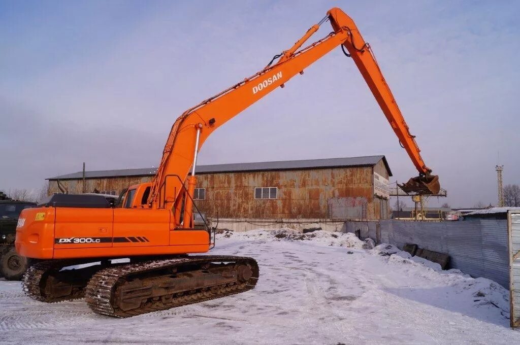 Doosan dx300. Гусеничный экскаватор Doosan dx300lc. Дусан 300 экскаватор. Doosan dx300lca SLR.