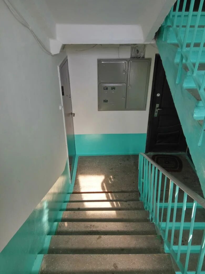 Подъезды в красноярске. Капитальный ремонт подъездов. Тсж подъезд. Подъезд с тсж отделан. Красивый подъезд.