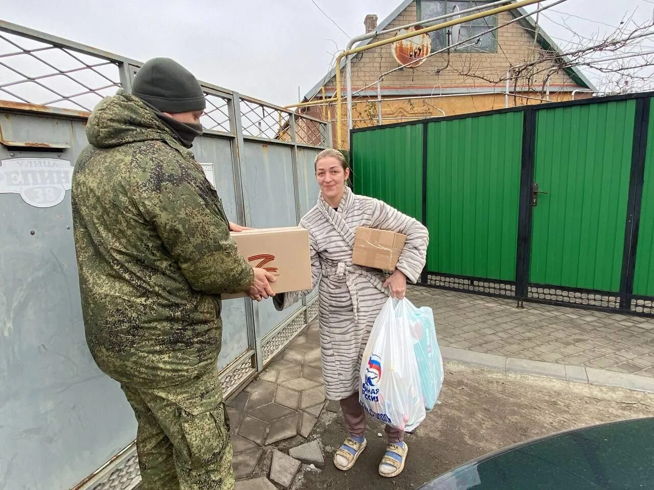 Свежие новости мелитополя. Российские волонтеры. Гуманитарная помощь солдатам России. Волонтерская рота. Волонтерская рота Дагестан.