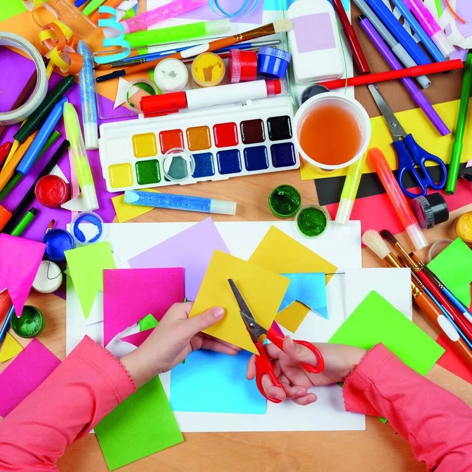Продуктивного творчества. Творческая мастерская для детей. Дети творчество. Творческие мастерские для детей. Детское творчество.