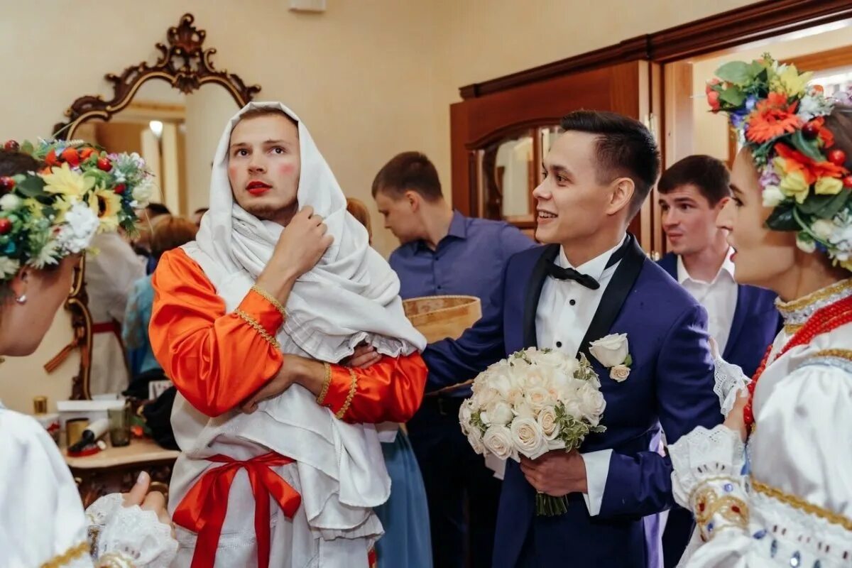 Как проходит выкуп. Выкуп невесты. свадебные обряды русских выкуп невесты. выкуп на свадьбу. церемония выкупа невесты.