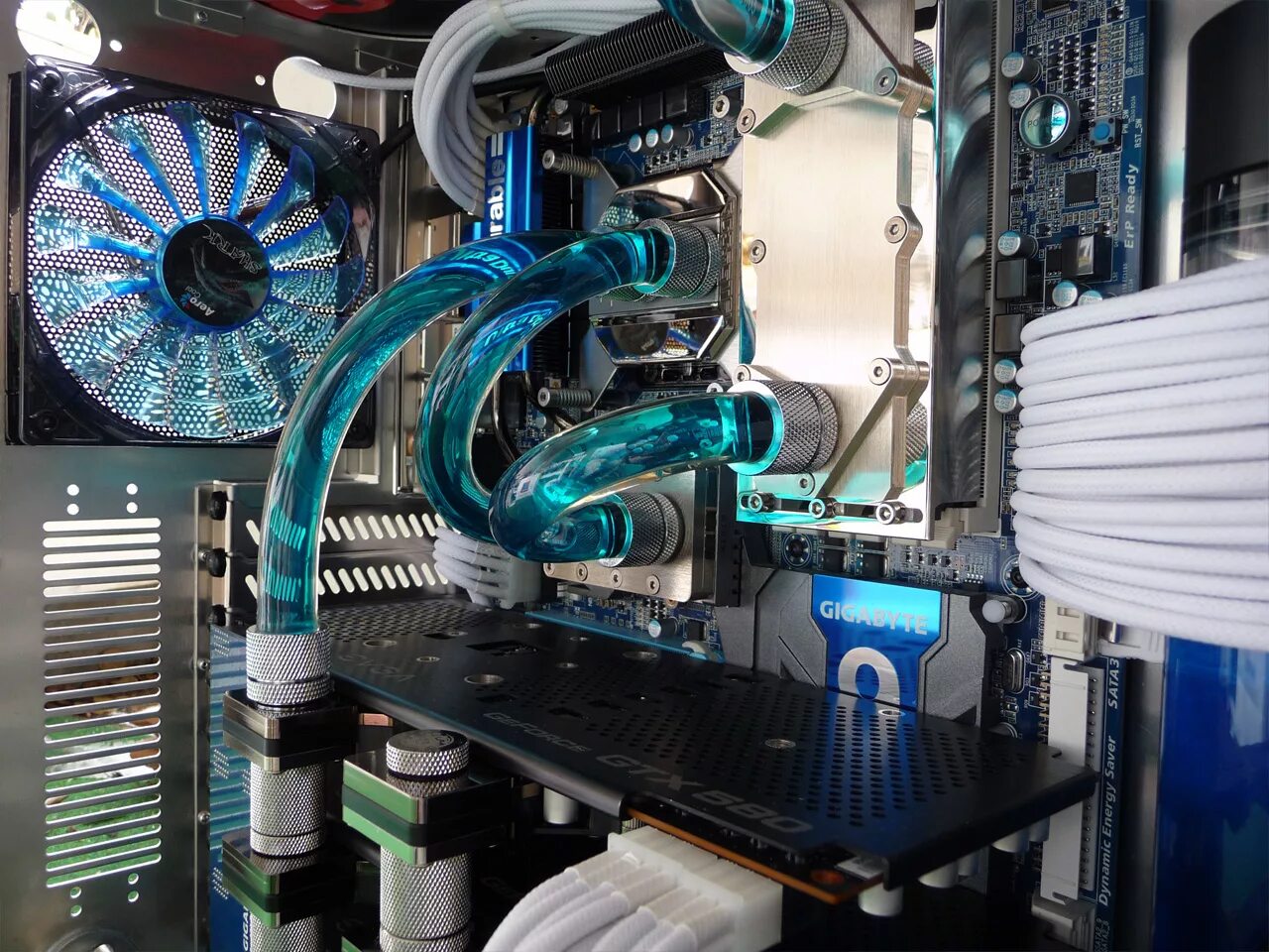 Сво мир свежие. MSI 360 Water Cooling. Жидкостная система охлаждения Hydro 360. Кастомная система жидкостного охлаждения. GEFORCE 4080 Liquid Cooling.