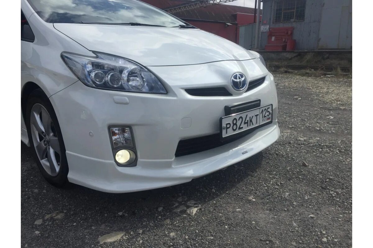 Бампер приус 30 купить. Обвес Toyota Prius 30. Обвес Тойота Приус 30. Обвес Приус 30 Modellista. Toyota Prius 30 Modellista.