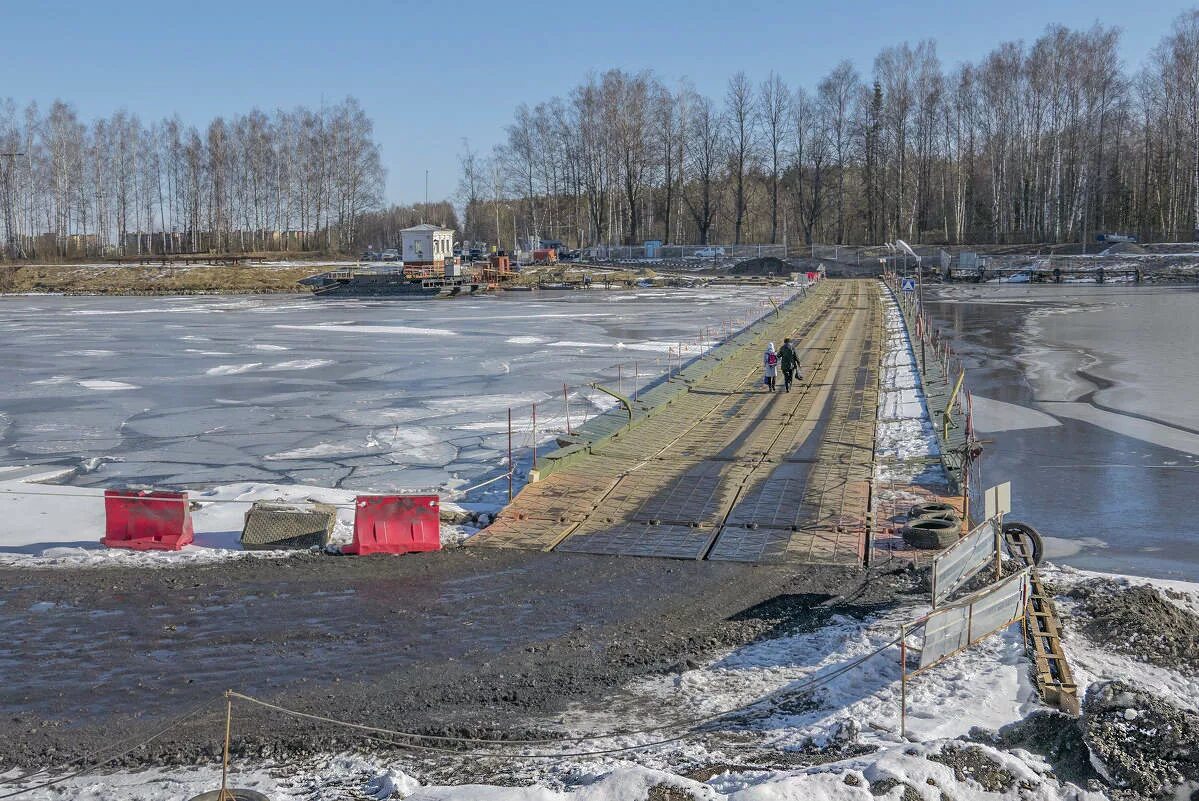 Переправа дубна. Понтонная переправа Дубна Конаково. Понтонная переправа Дубна. Понтонный мост Дубна Конаково. Понтонный мост Дубна.