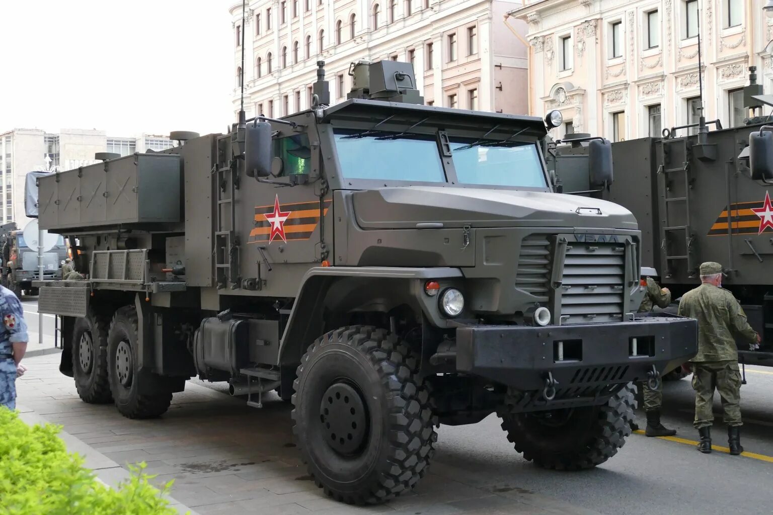 Тос вс. Тосочка тос-2 урал. шасси «урал-63706» «торнадо-у». рсзо тосочка тос-2. тос-2 тосочка на колесном шасси урал-63706.
