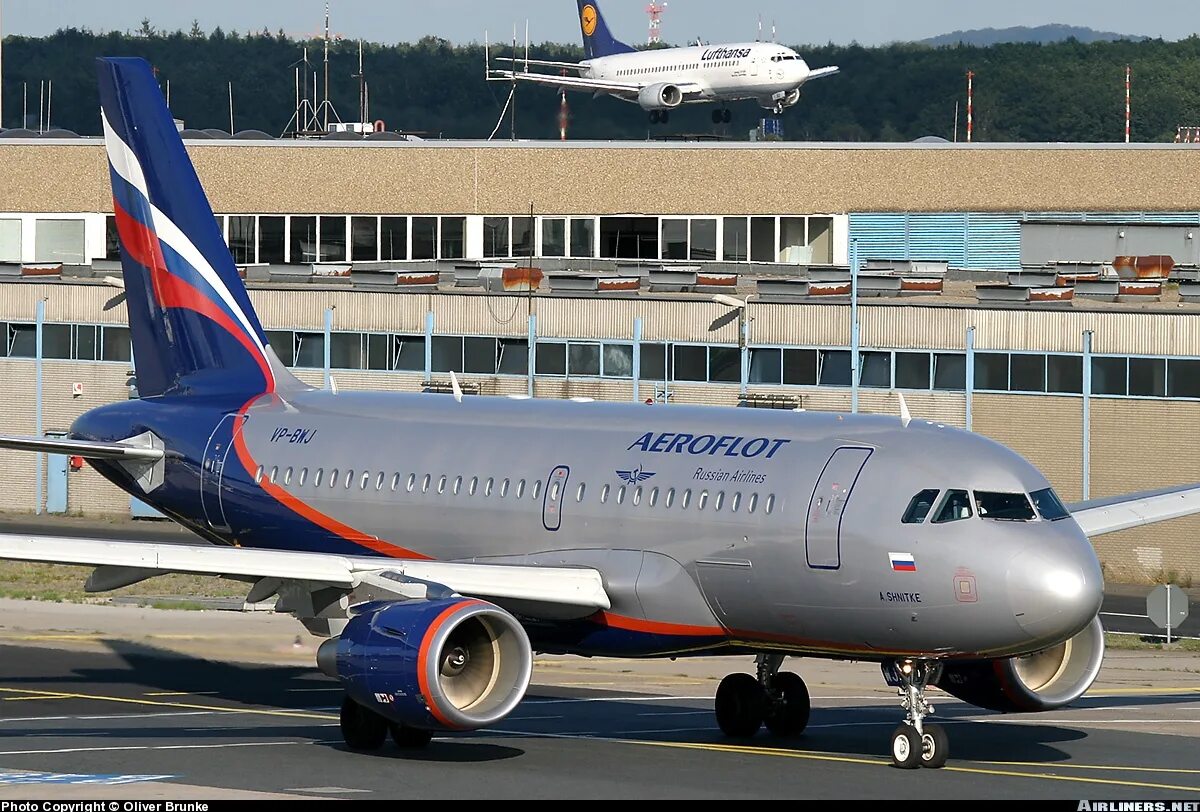 Su aeroflot. Airbus a319 Аэрофлот. Su2957 Airbus a320. Аэрофлот, su-6985, Airbus a319. Su2961 самолет Аэрофлот.