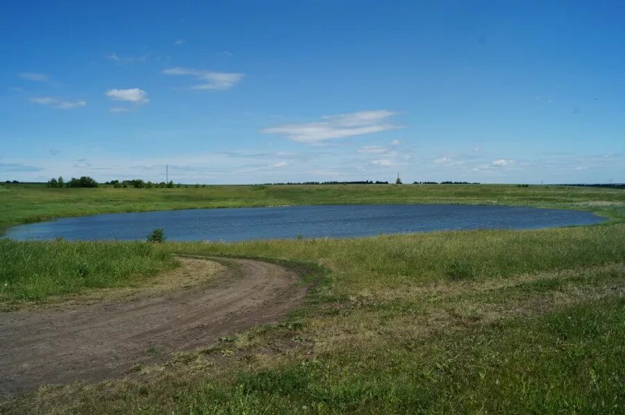 урман куле. урга (приток суры). м. озеро сарва нуримановский район. урман куле.