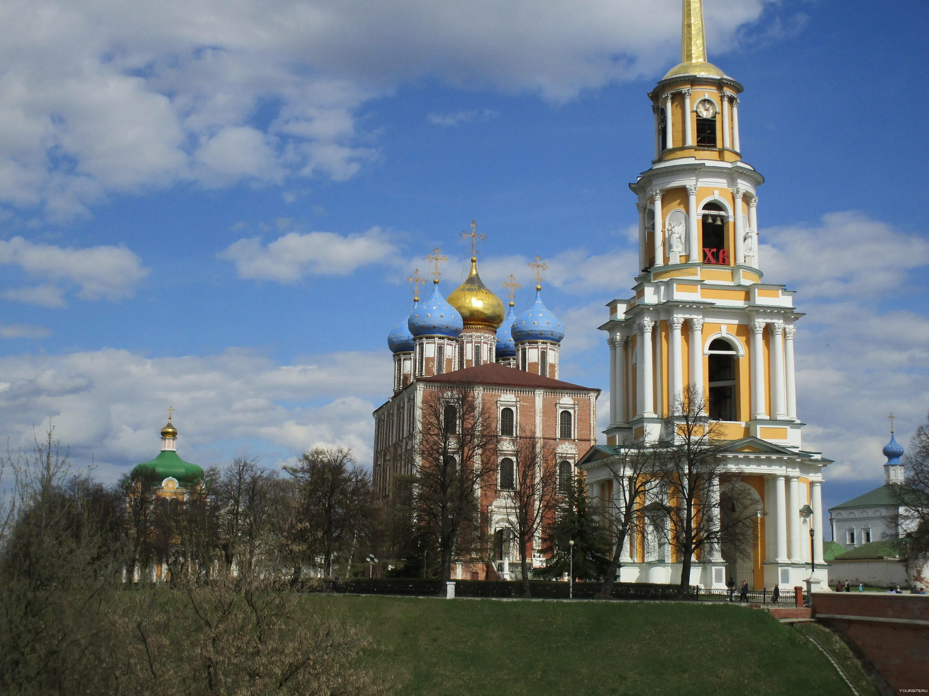 Памятники архитектуры Рязани. Достопримечательство Рязани достопримечательности. Рязань Кремль достопримечательности. Достопримечательности оезань Рязань. Рязанский кремль сайт