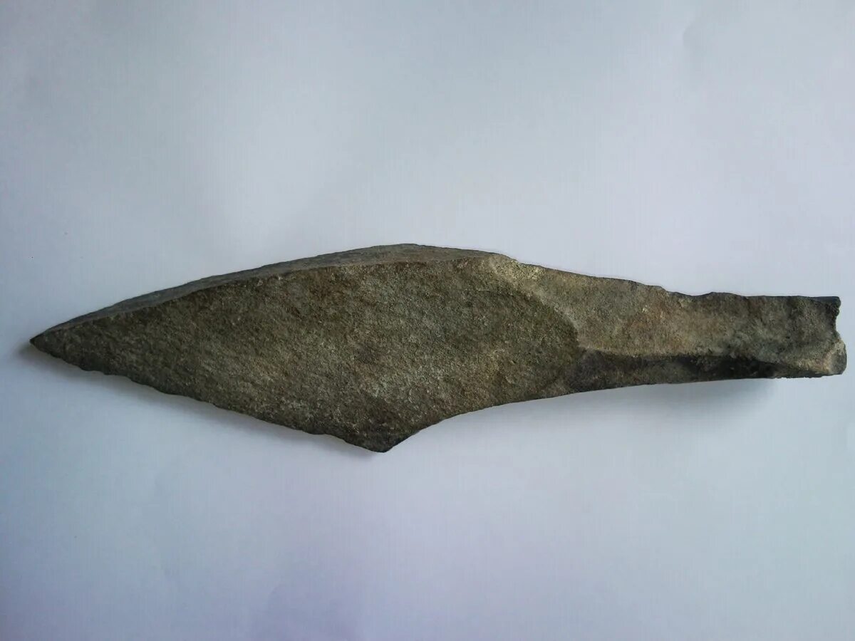 Каменные орудия неандертальцев. Кремневые орудия неолита. Нож кремень палеолит. Кремниевый нож Неолит. Рубило металла