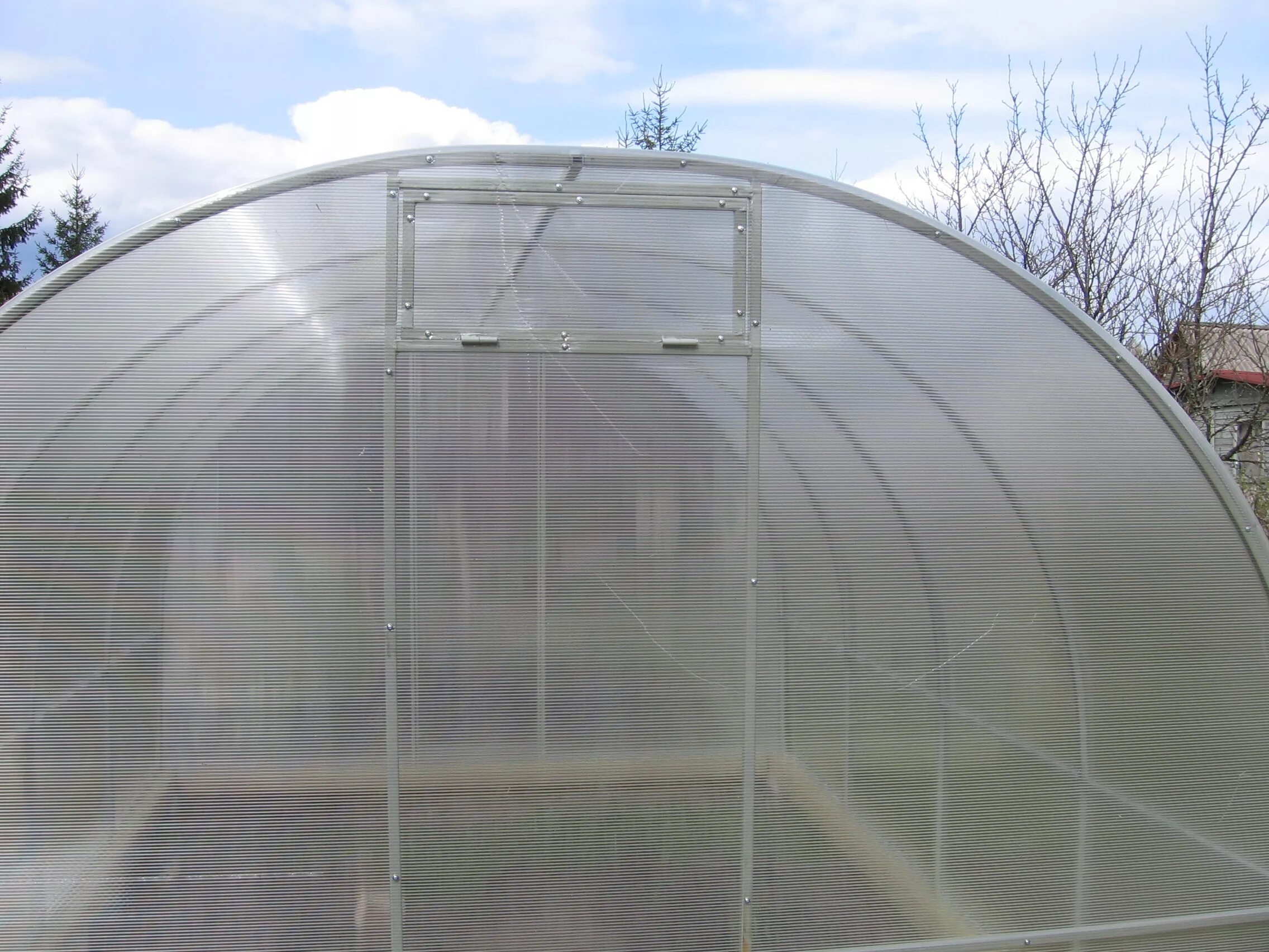 теплица анны эдеи. крепление для теплицы. установка парника поликарбоната. монтаж теплицы из поликарбоната. теплицы из полимера.