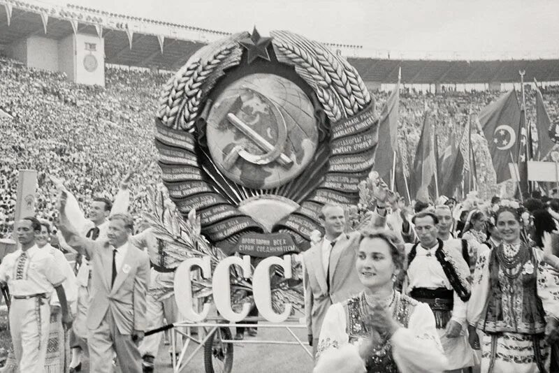 Парад пионеров в ссср в 1930е. Soviet culture. Культура ссср. Сталин 1945-1953. Советская культура 20 века.