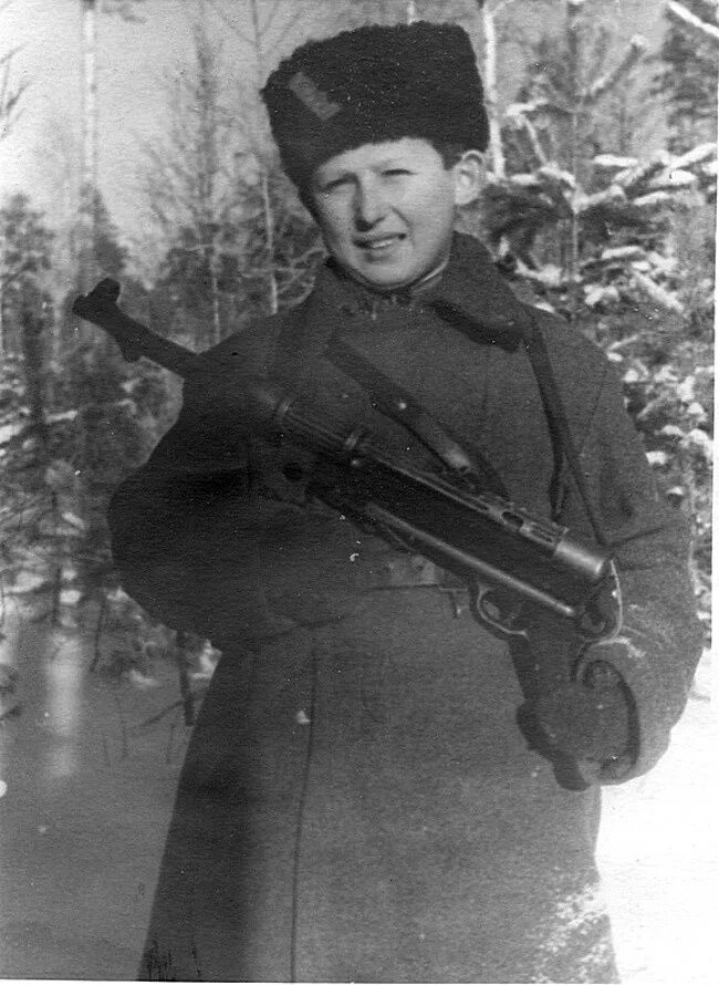 Подвиг партизан великой отечественной. Партизан коля любичев. юные партизаны великой отечественной войны. юный партизан коля любичев. мальчики партизаны великой отечественной войны.