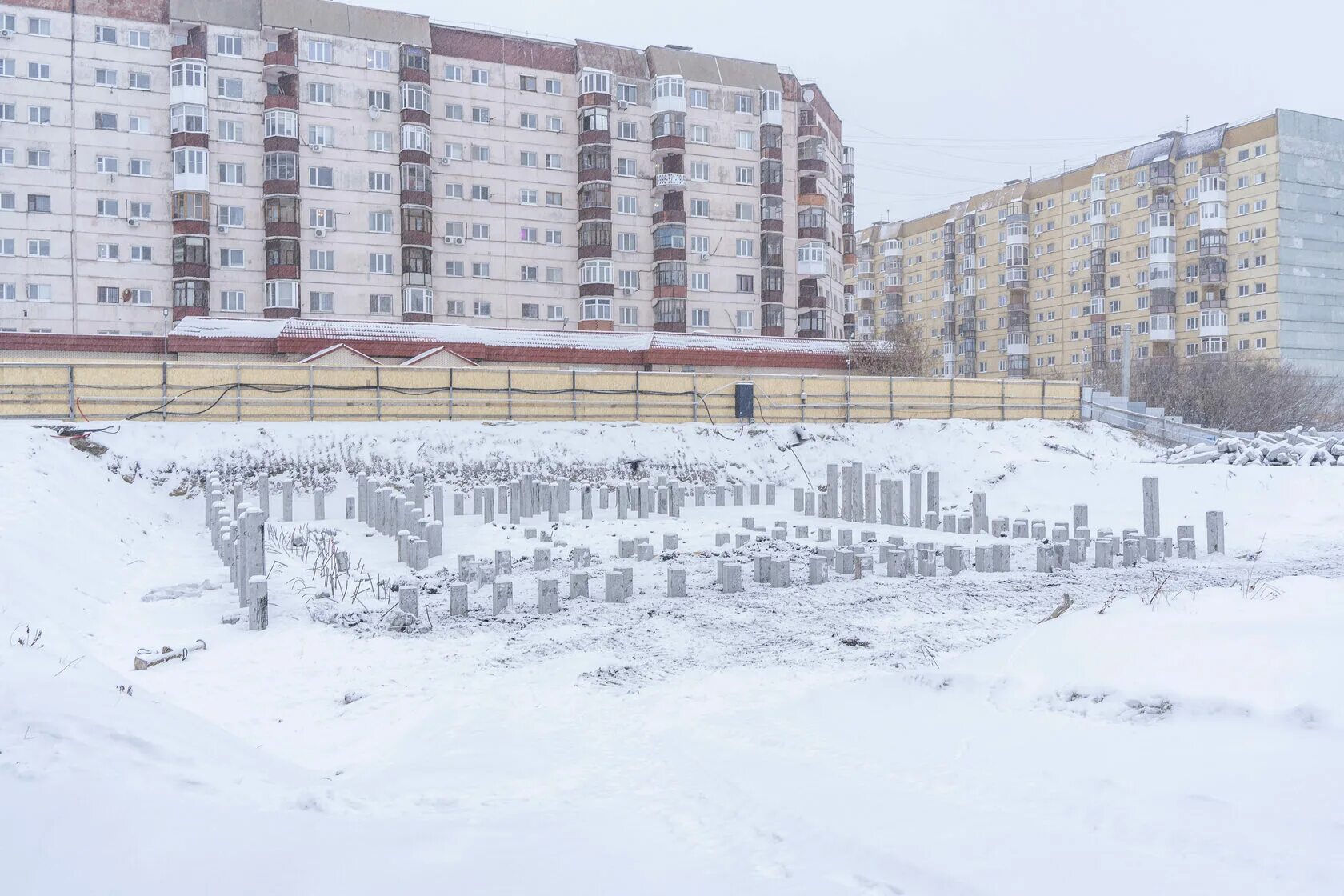 Дивный квартал у озера Тюмень. Скандия у озера жилой комплекс Тюмень. Дом у озера Тюмень брусника. Скандия квартал у озера. Жк у озера тюмень