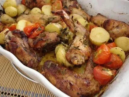 Крылья с овощами в духовке