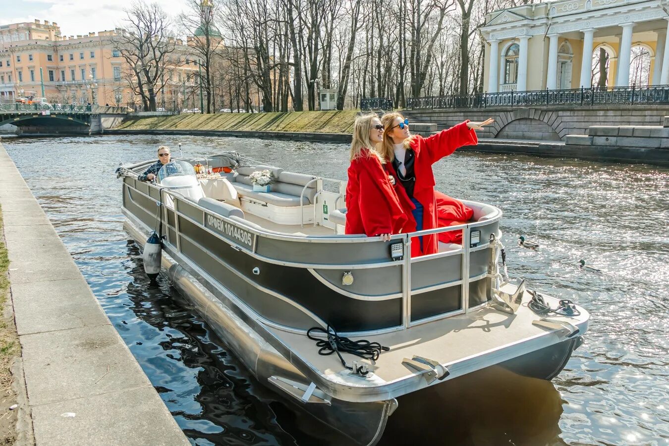 Прогулки по каналам петербурга