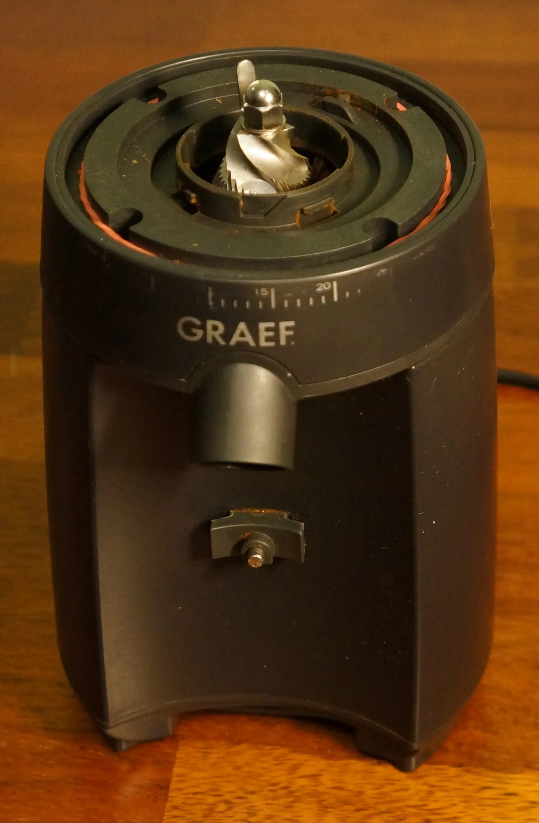 Graef cm702. Кофемолка Graef cm80. Жернова Graef cm 702. Плоскопараллельные жернова кофемолки. Redmond cm702