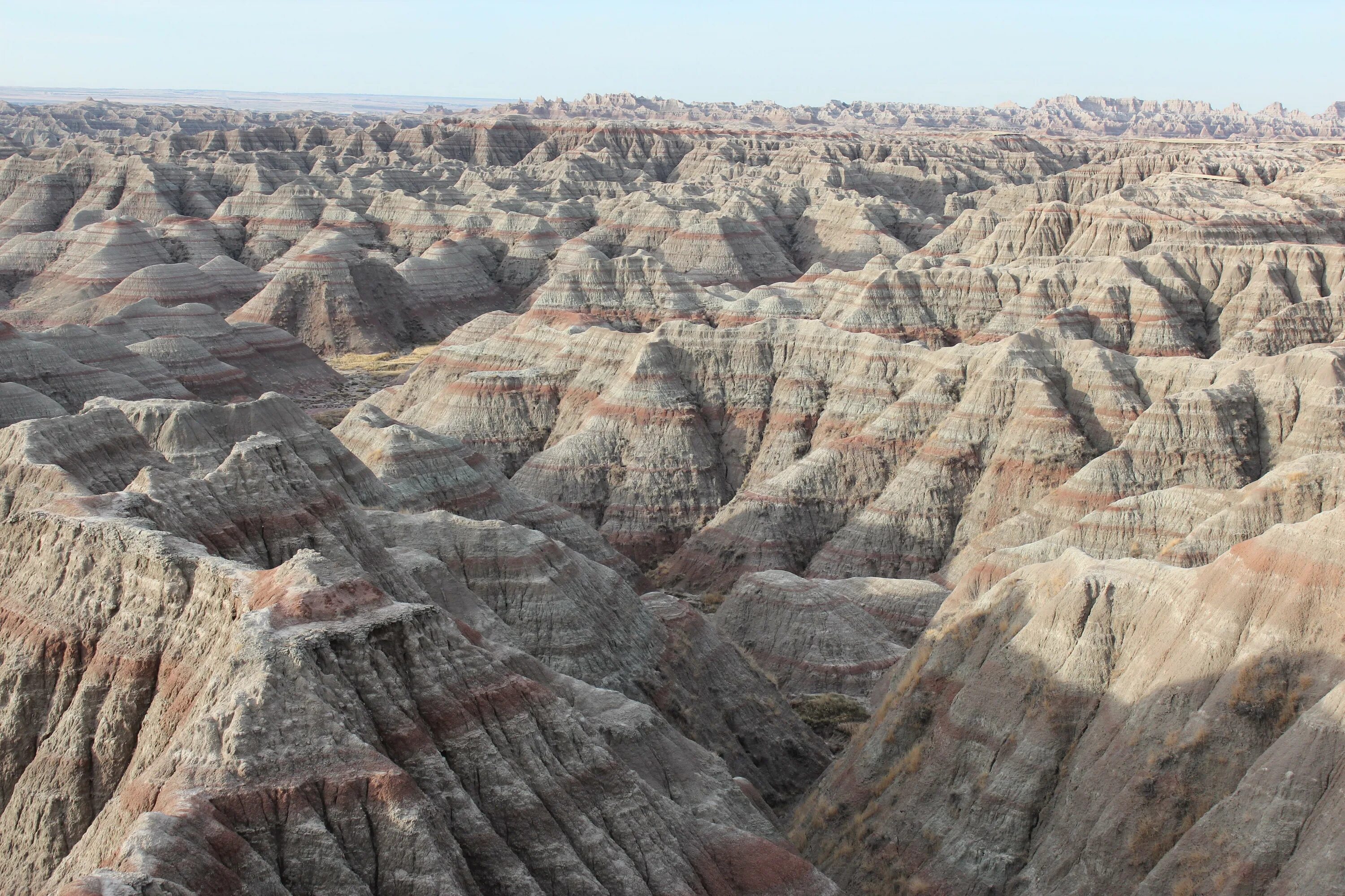 R co badlands купить. Бедленд фосфориты. Бедленд в геоморфологии. Бедленд ПИНАКЛЫ Путангируа. Бедленд Таиланд.