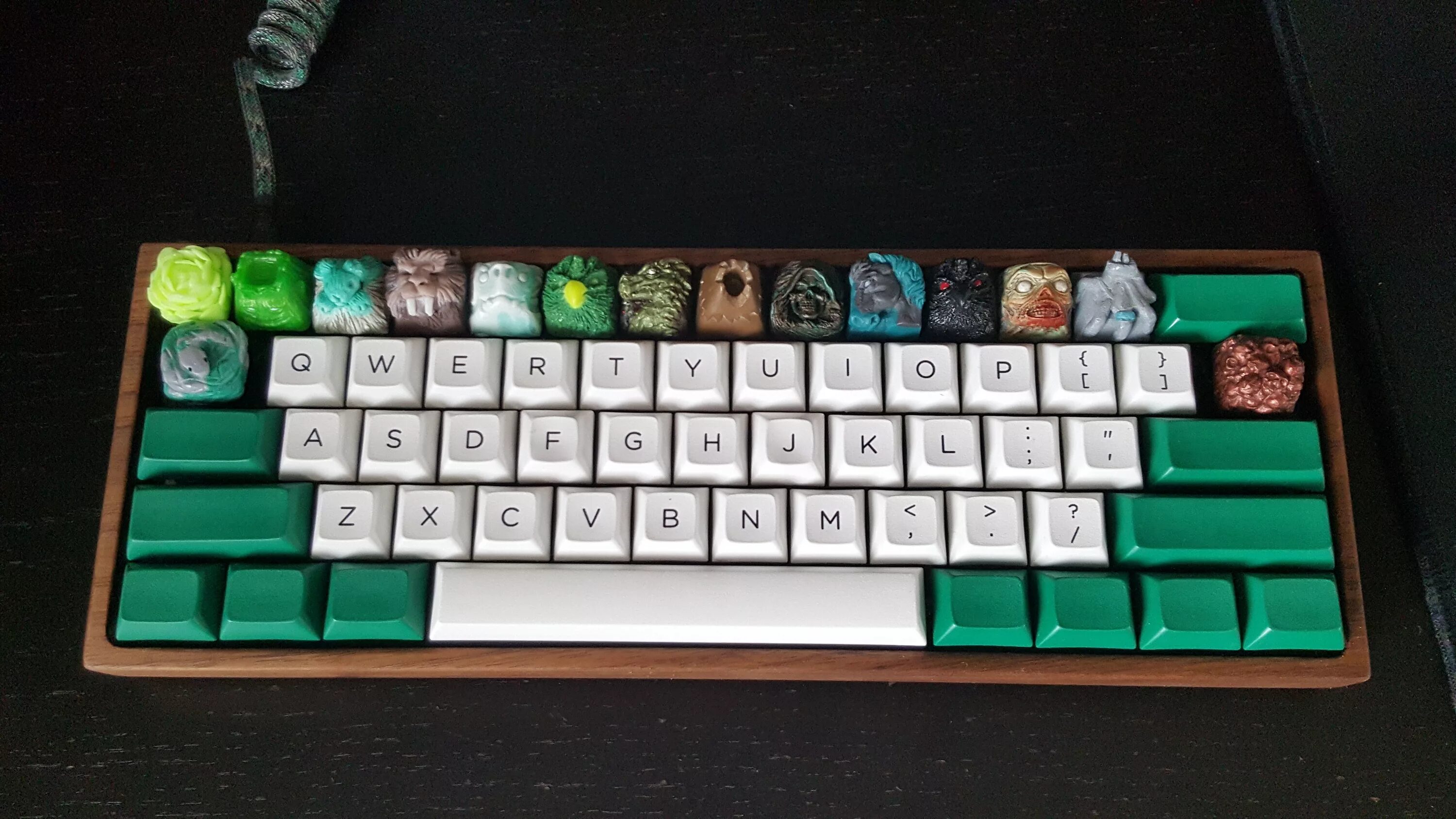 Пик и вару 13 карт пик. Varmilo ma87m sakura (ec switch v2). Вару клавиатура. Кастомная клавиатура. 5 клон 13 карт вару.