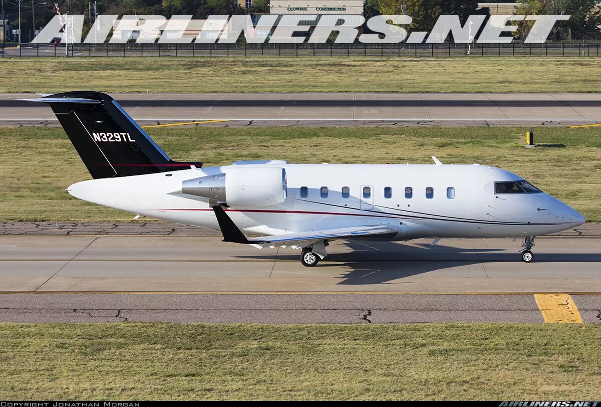 Bombardier 650. Cl650 Challenger. Challenger 650. Бомбардир Челленджер 650. Самолет Bombardier Challenger 650 Artemis.