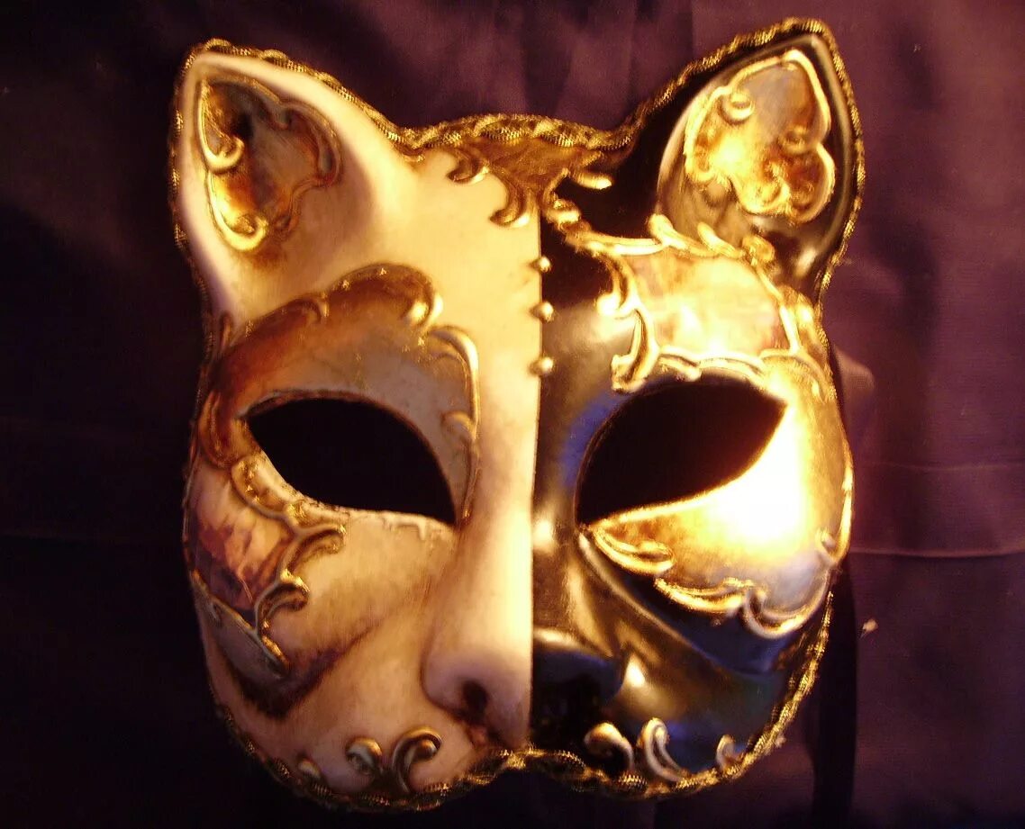 Маска Ньяга Венеция. Венецианский карнавал маска Гатто. Ньяга маска венецианская мужская. Театральная маска Баута. Изготовление театральных масок