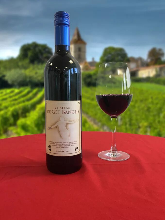 Французы вино. Либер Патер вино. Domaine du cheval Blanc Bordeaux 2021 красное. Либер Патер вино бордо. Французское вино.