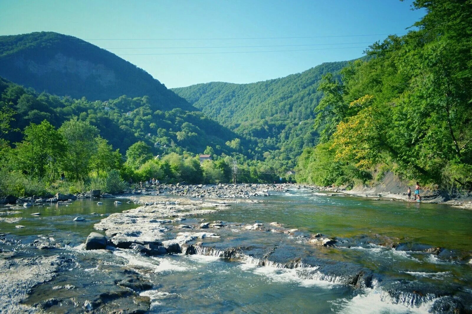 Река кубань ставропольский край. Западная кубань. Краснодарский край мзында. Подсолнуховые поля краснодарский край. Кубань краснодарский край.