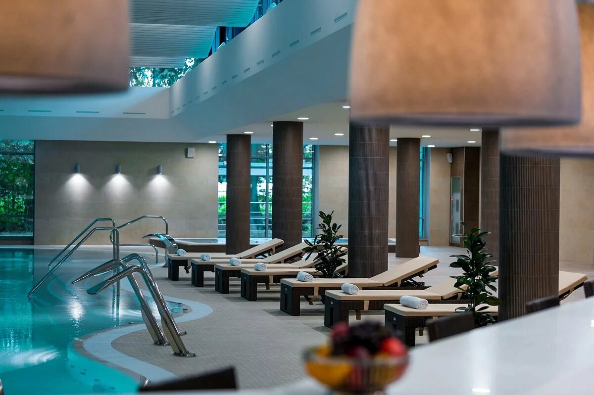 Санкт-Петербург Рюхина улица 9 Parklane Resort Spa. Гостиница Parklane Resort and Spa. Спа Parklane на Крестовском. Санкт-Петербург гостиница парк Лейн.