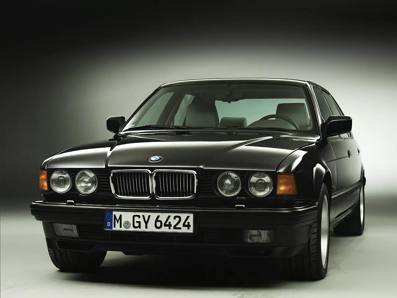 Кузова бмв е34. BMW e32. BMW 7 e34. BMW e34 750i. BMW e32 750.