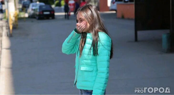 Воняет на улице. Вонь на улице. Вонь в городе фото. На улице выходит ужастные запах на воде.