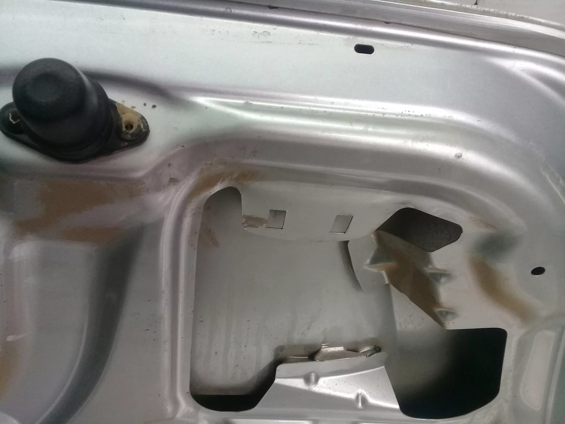 Как снять обшивку багажника форд мондео 4 Removing the lining of the trunk lid (Body / Exterior / Ford Mondeo 4 2007-2014)