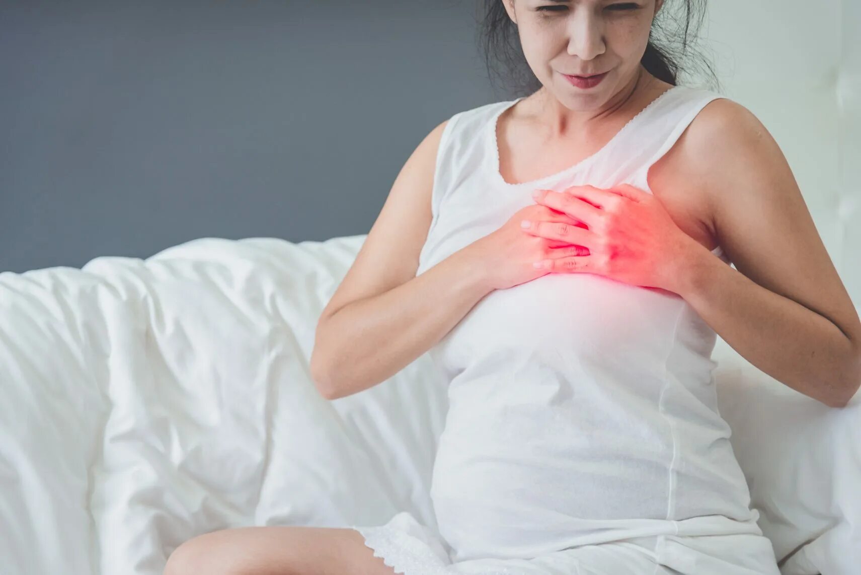 Беременность симптомы груди. Боль в груди картинка. Heart Pain in pregnant women.