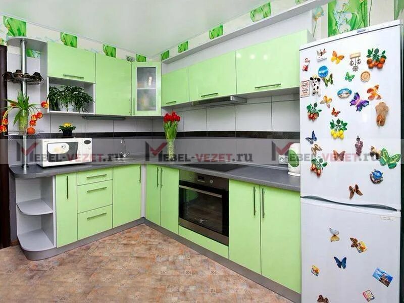 кухонный гарнитур двухцветный бежево коричневый. кухни на 9 квадратов угловые. кухня угловая 9кв. кухонный гарнитур со встроенной техникой. кухни на 7 квадратных метров угловые.