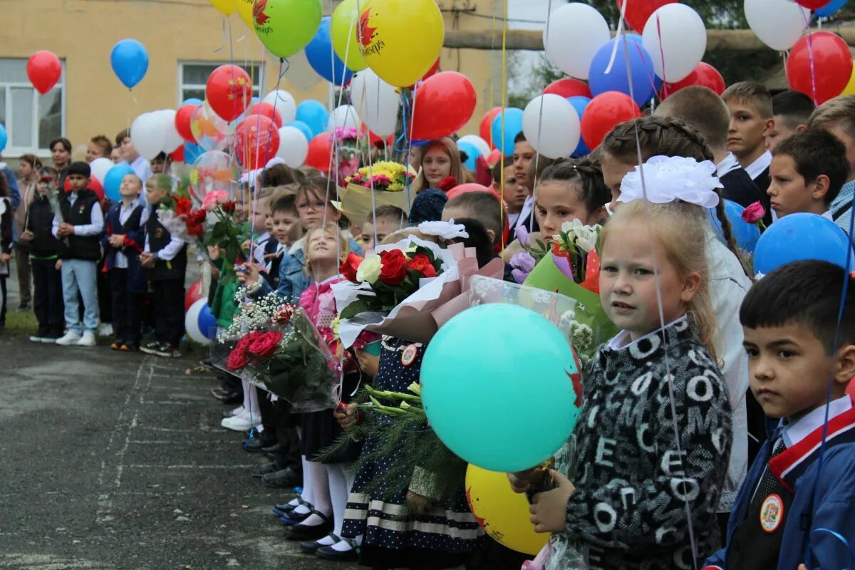 Архангельск телефон школы. 28 Школа Архангельск. Новая школа в Архангельске Варавино Фактория. 28 Школа Архангельск новая. Школа 1 Архангельск.