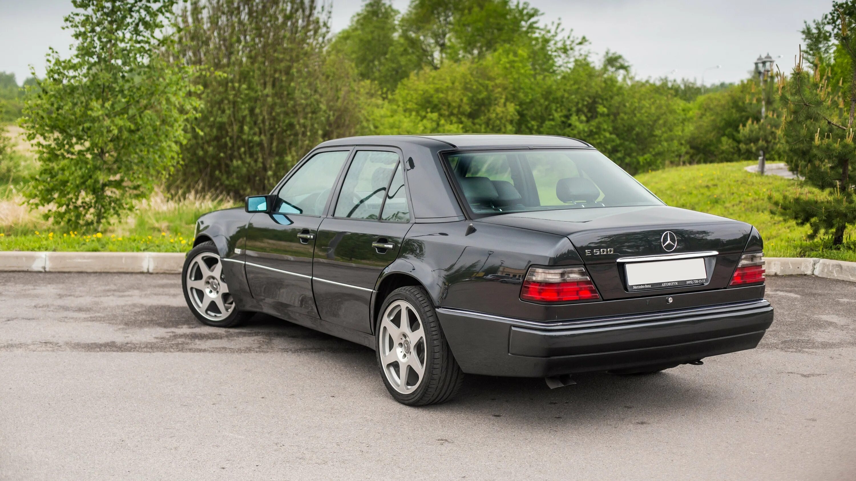 Мерседес бенц 124 кузов волчок. Mercedes w124 e500 волчок. Mercedes w124 e500. Mercedes benz w124 e500. Мерседес е 500 кузов 124.