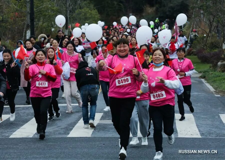 плавательный марафон дистанция спортивного. красный марафон. московский полумарафон. золотой кубок забег. золотой кубок забег.