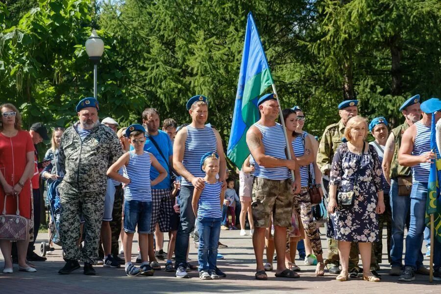 Сергей николаевич вдв воронеж. Воронеж родина любовь конкурс. Дон родина вдв лагерь воронеж. Воронеж рисунок. Дети родины воронеж.