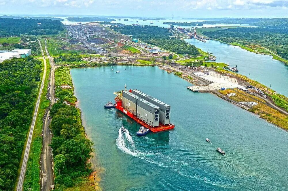 Панамский канал. Панамский судоходный канал. Панамский канал Панамский залив. Панамский канал Центральная Америка.