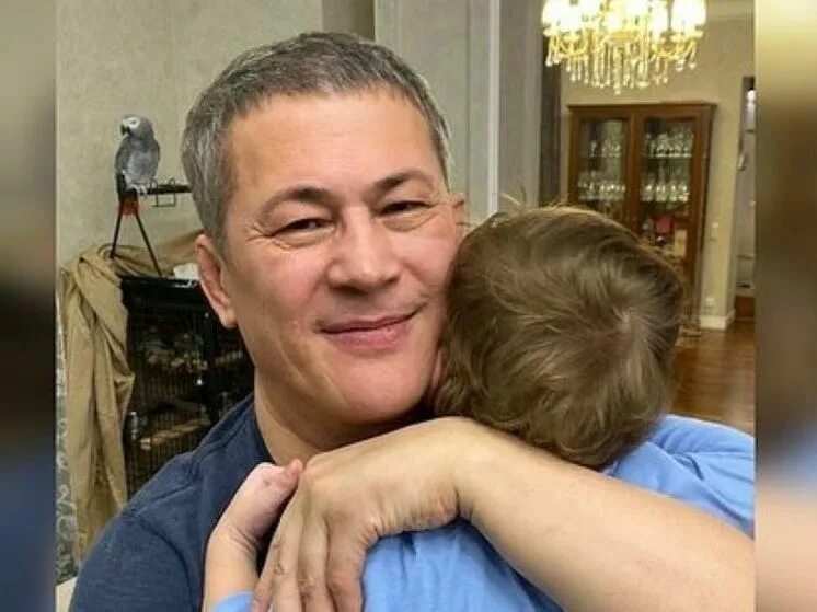Хабиров радий фаритович дети. Хабиров радий фаритович семья. Сын хабирова. Радий хабиров сын. Сын хабирова.