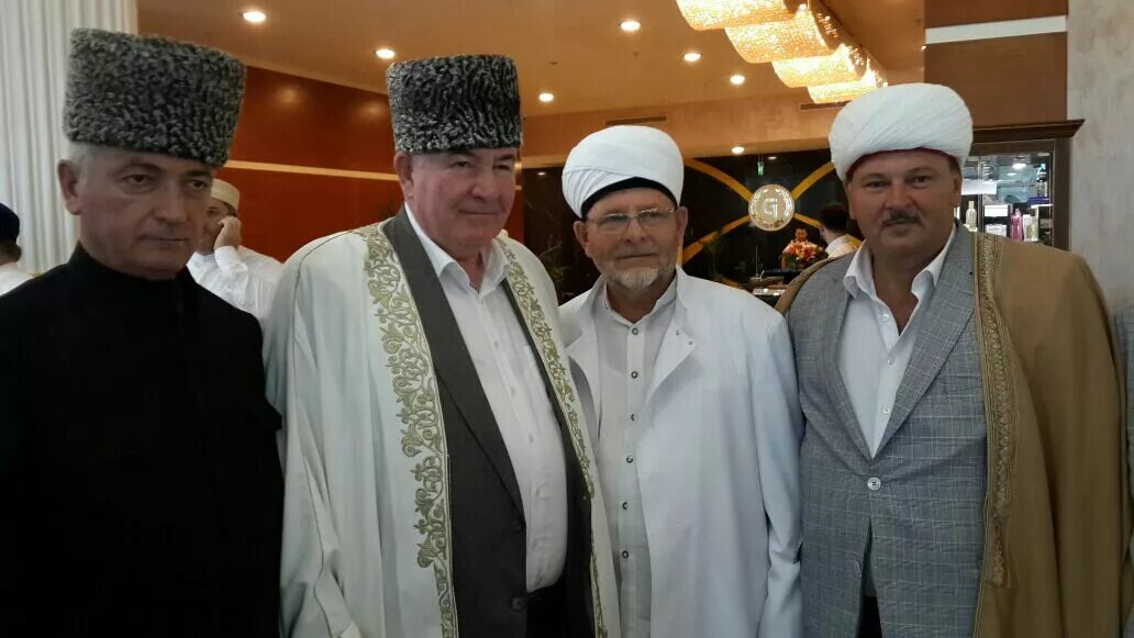 Сайт муфтиев. Верховный муфтий Таджикистан. Муфтий Свердловской области в 2009 году. Муфтий Турции.