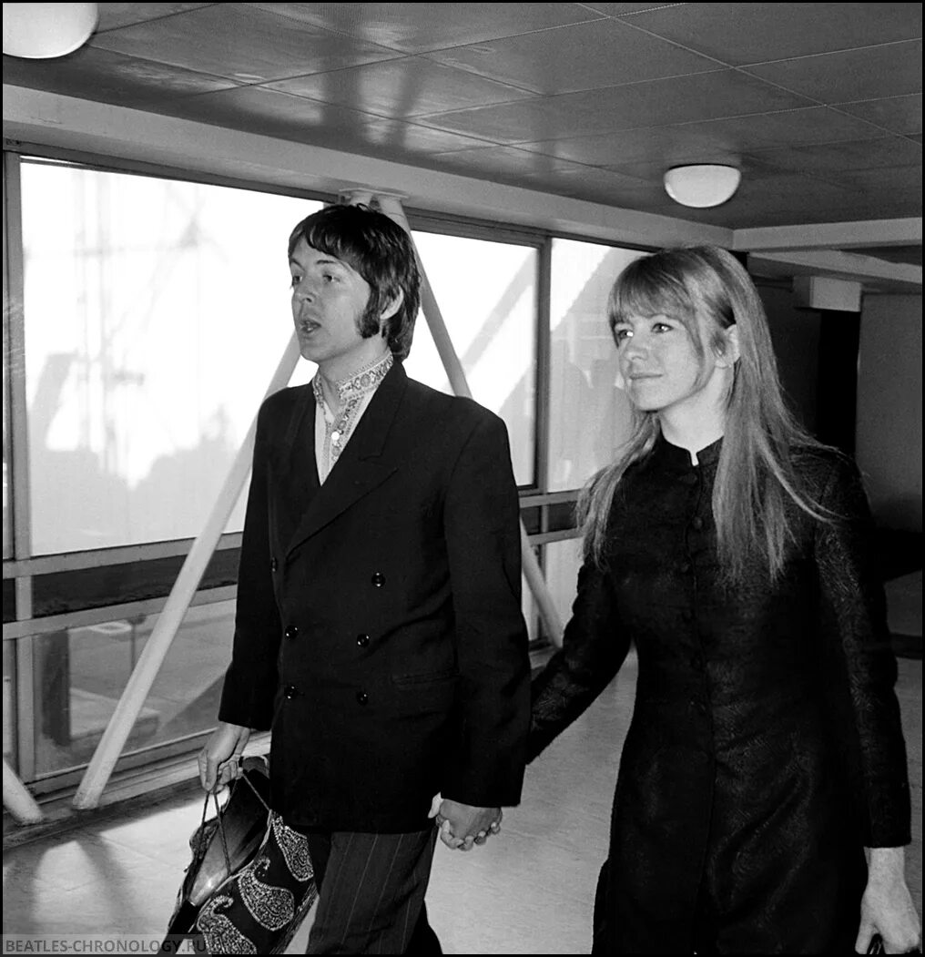 Paul MCCARTNEY and Jane Asher. Джейн Эшер и пол Маккартни. MCCARTNEY Jane Asher 1968. Paul and Martha, London, 1968.