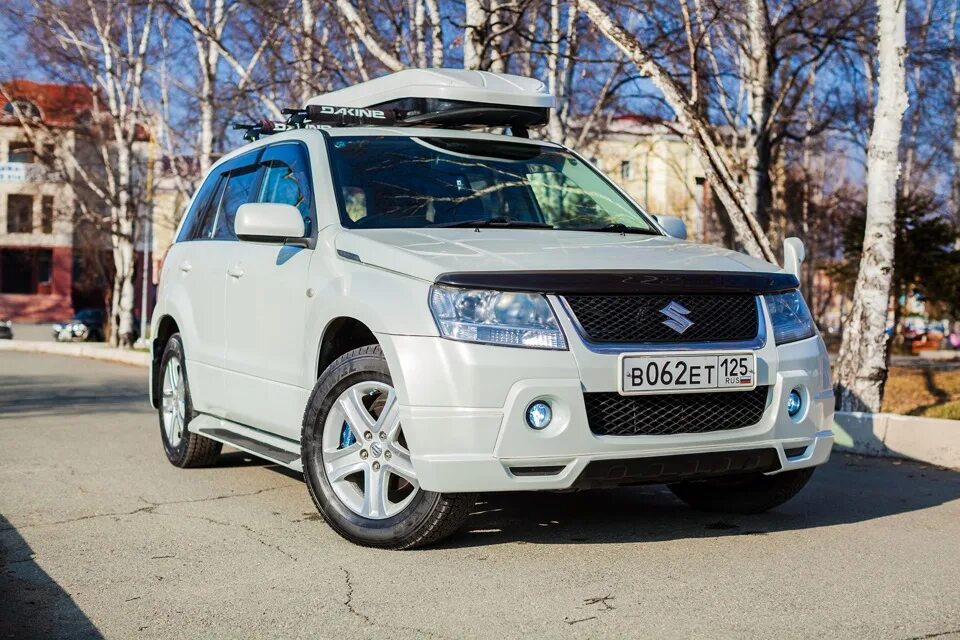 Купить сузуки в иркутске. Suzuki Escudo 3 поколение. Suzuki Escudo Sport. Suzuki Escudo 3 Tuning. Suzuki Escudo 3g Tuning.