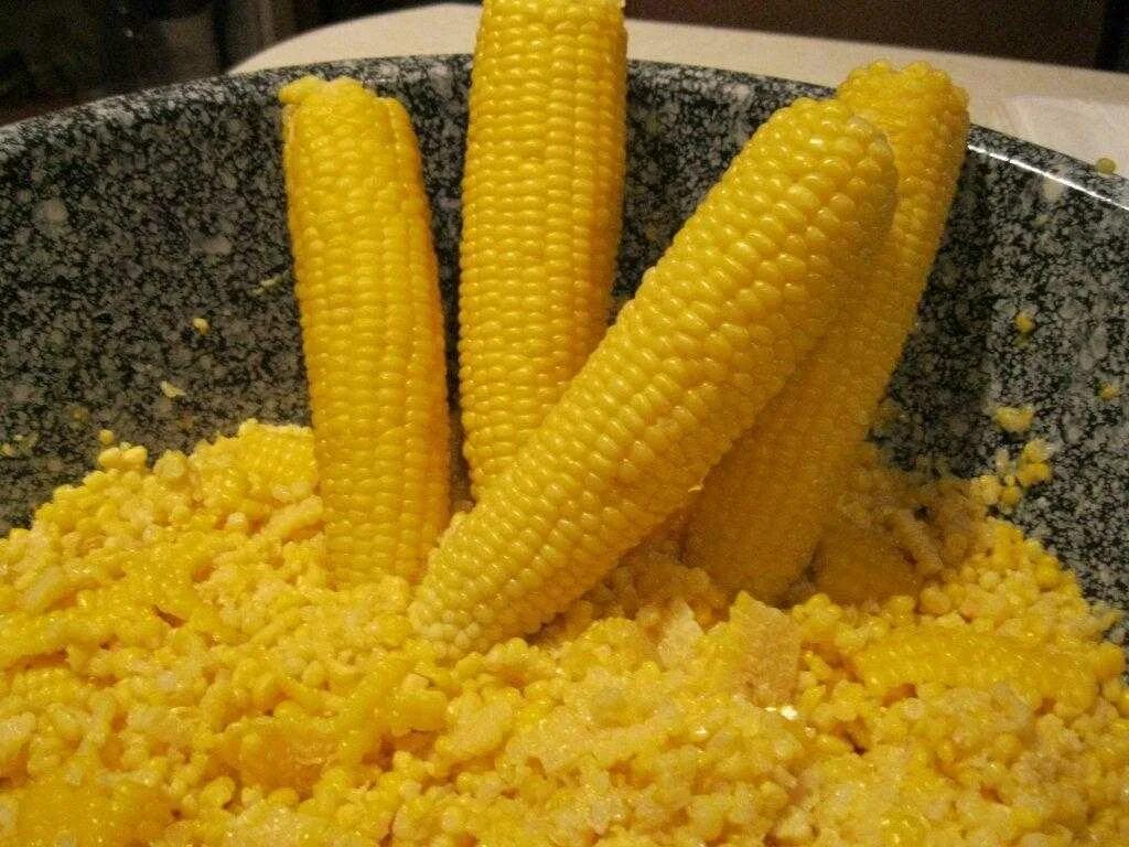 Можно ли заморозить початки кукурузы на зиму. Кукуруза початки свежемороженая. хранение початков кукурузы. заморозка кукурузы в початках на зиму. кукуруза (зерно).