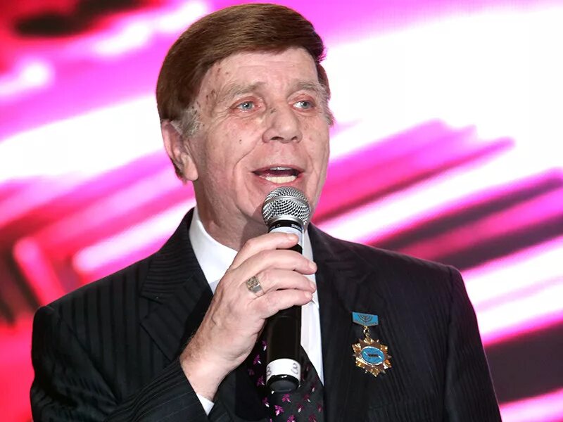 Robert knight everlasting love. Самый первый исполнитель. Известные мировые музыканты. Имена джазовых музыкантов. Самый первый исполнитель.