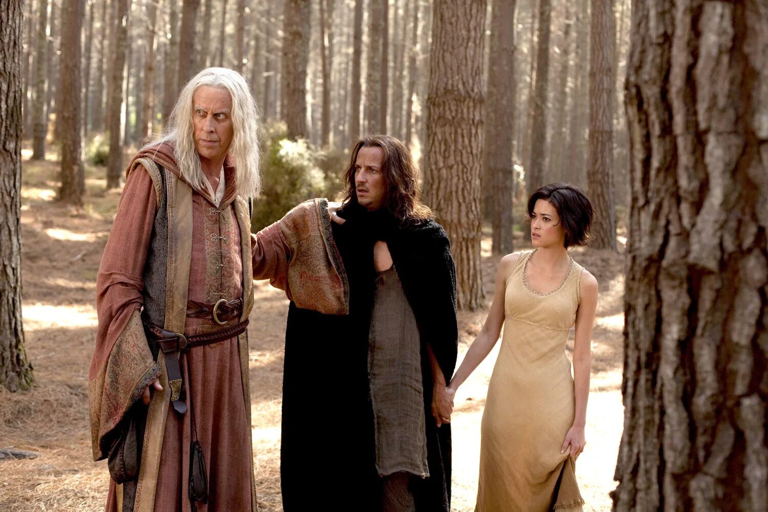 легенда об искателе сериал 2 сезон. кэлен амнелл меч истины. даниэль кормак легенда об искателе. Aimee teegarden легенда об искателе. легенда об искателе 1 сезон 18 серия.