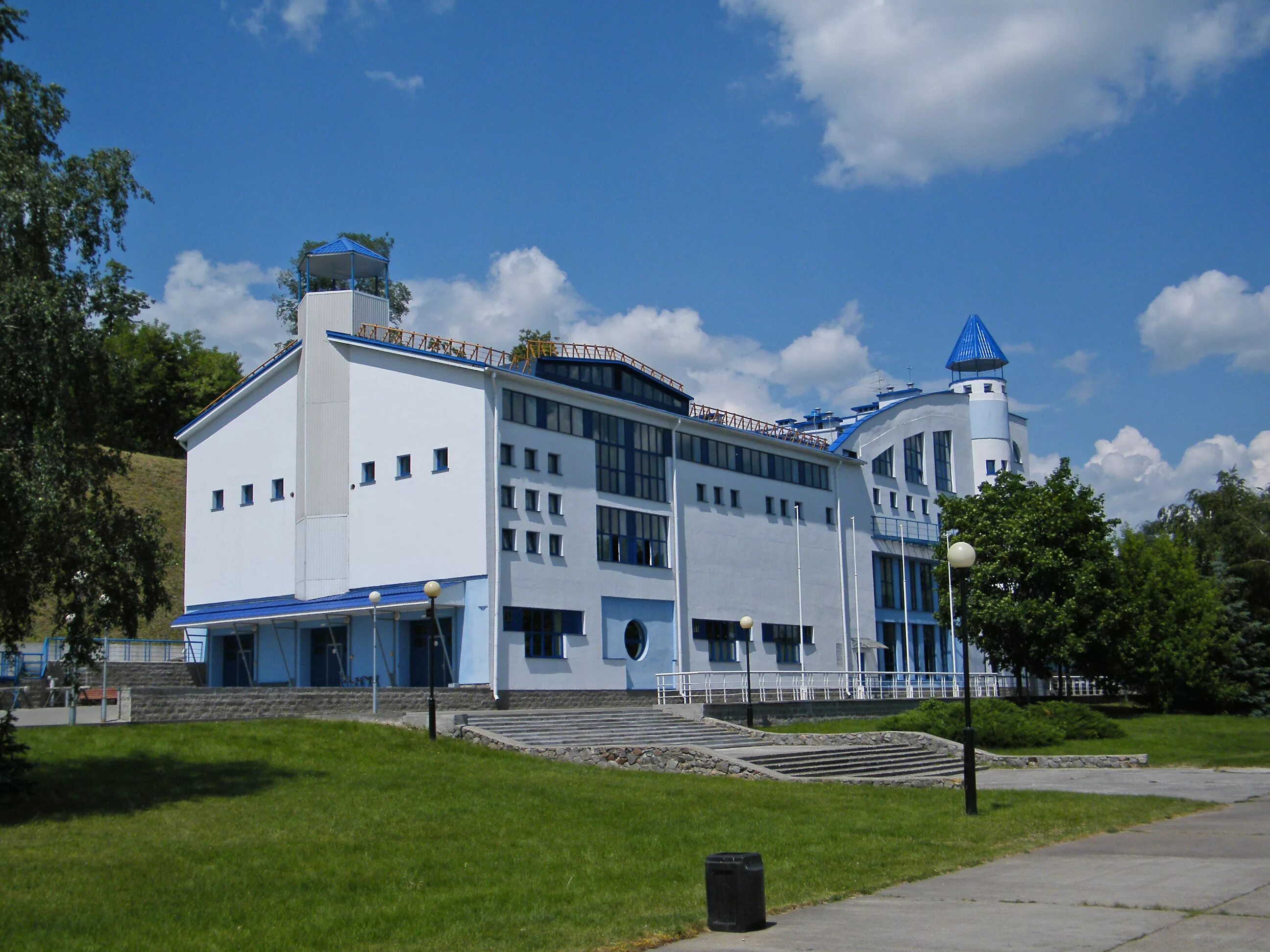 Водники красноярск фото. Водник в речке. Жк московские водники. Плавотель водник долгопрудный. Жк водники долгопрудный.