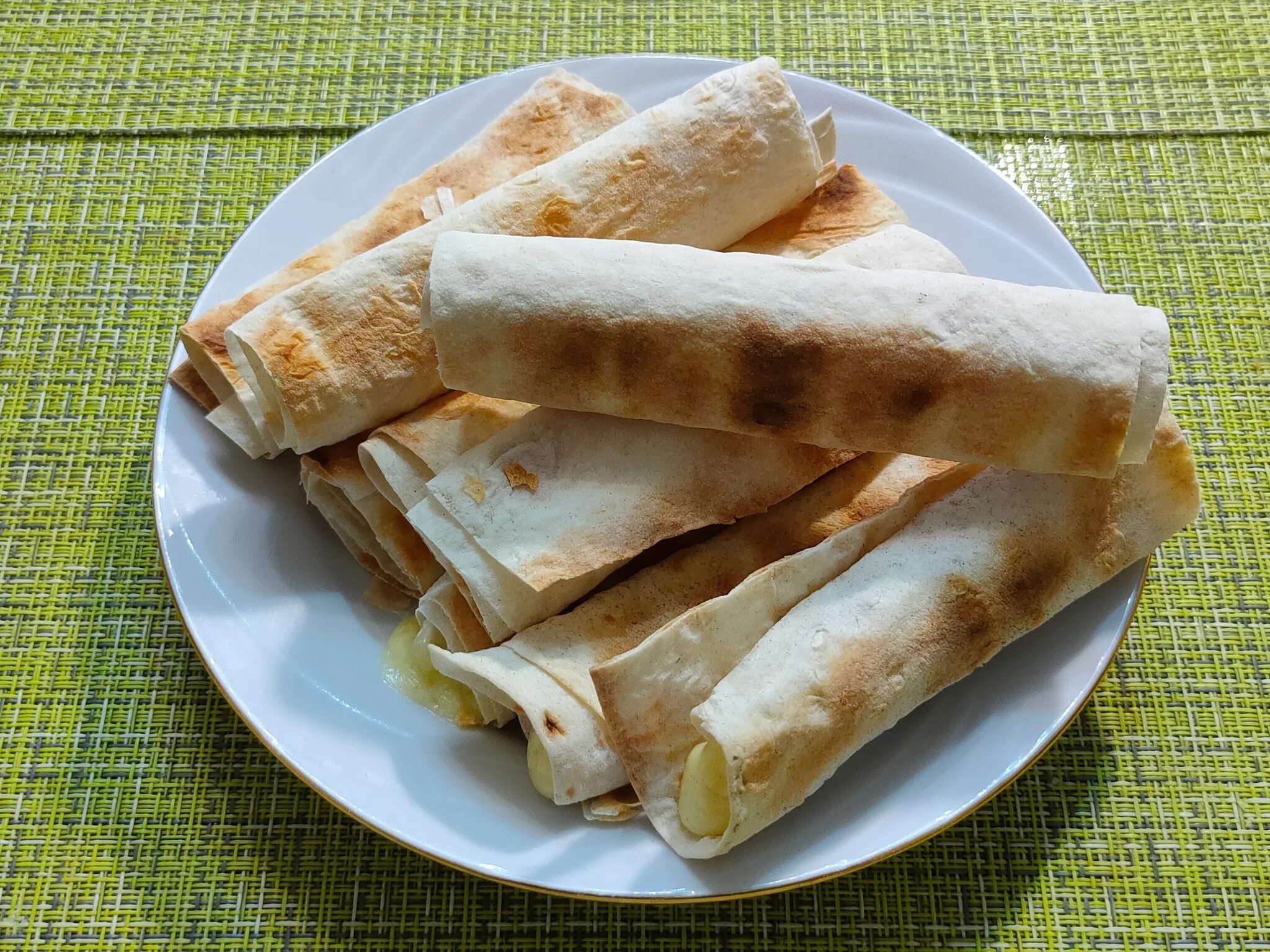 Армянский домашний лаваш. Армянский лаваш рецепт. Лаваш армянский. Армянский лаваш рецепт. Лаваш.