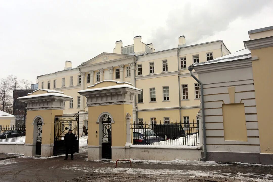 8/6, стр. 6/20, стр. , 3. афанасьевский пер. большой казенный пер 2.