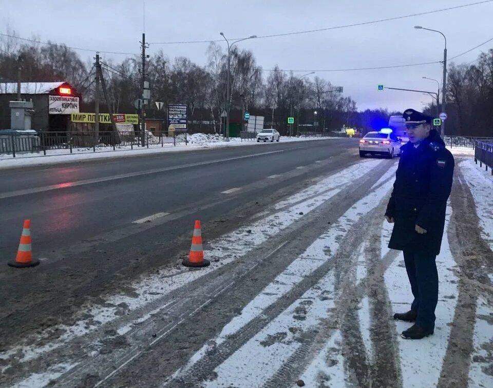 Водитель боровск. Водитель боровск. Типичный водитель рено логан. Мост в машине. Водитель боровск.