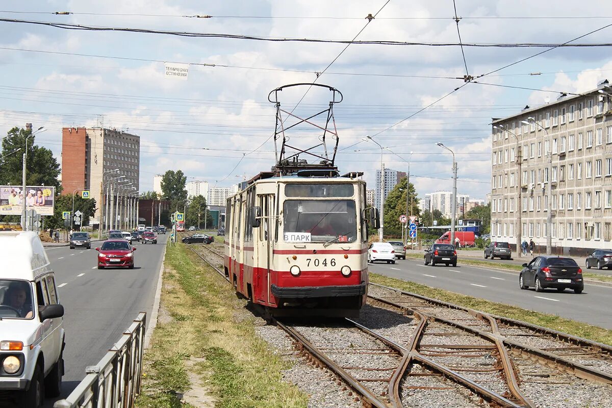 лвс 97. трамвайный 32 санкт петербург.